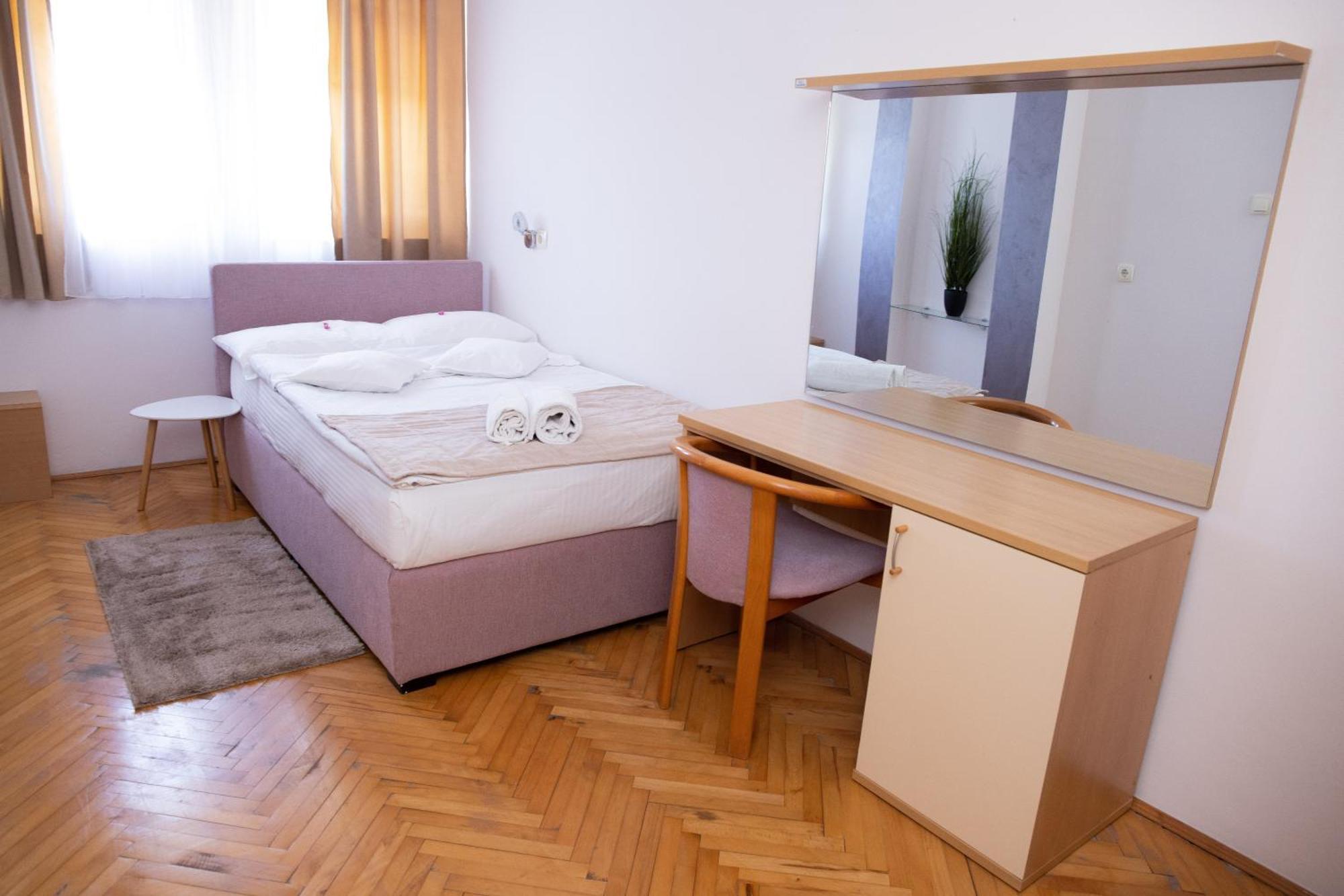 Motel New Sanatron Bosanski Novi Екстериор снимка