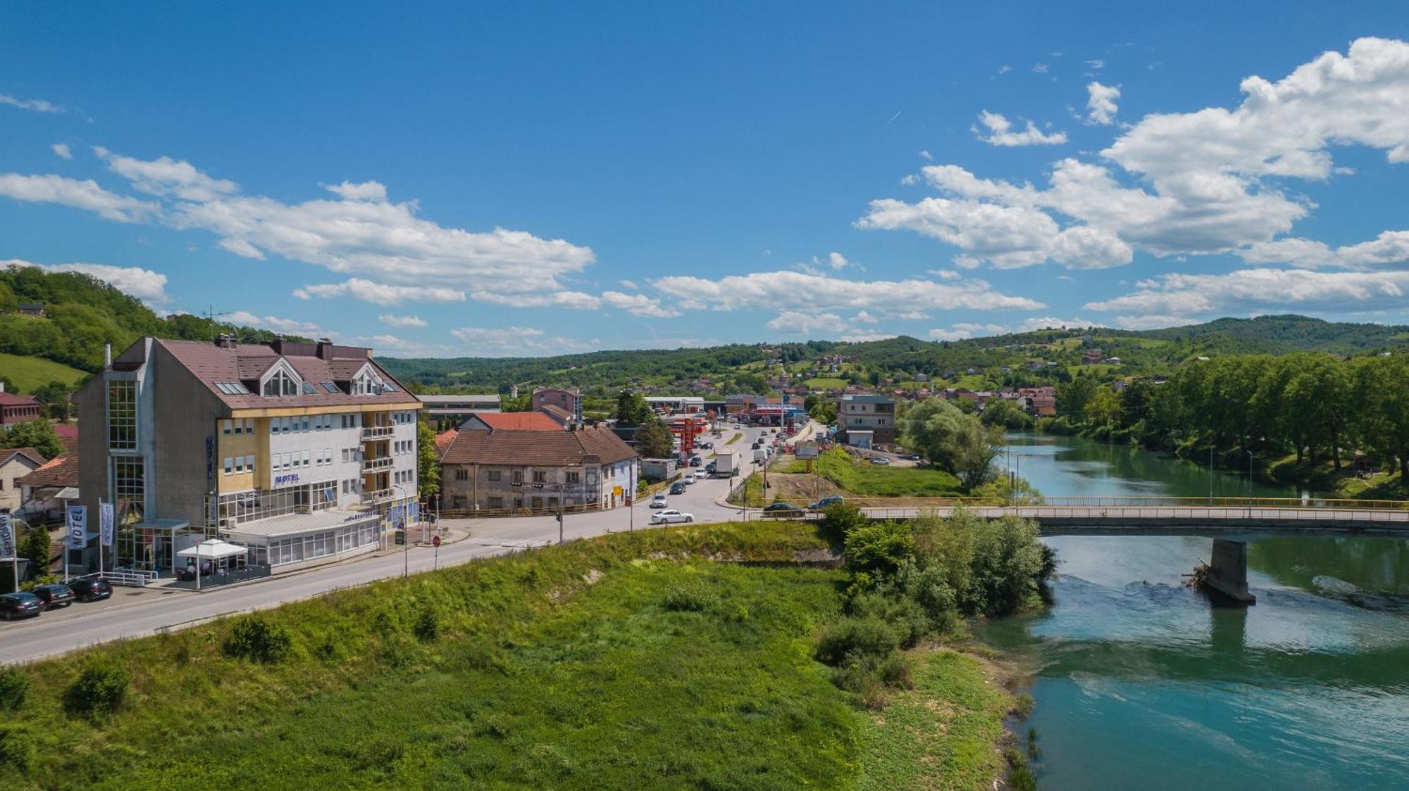 Motel New Sanatron Bosanski Novi Екстериор снимка