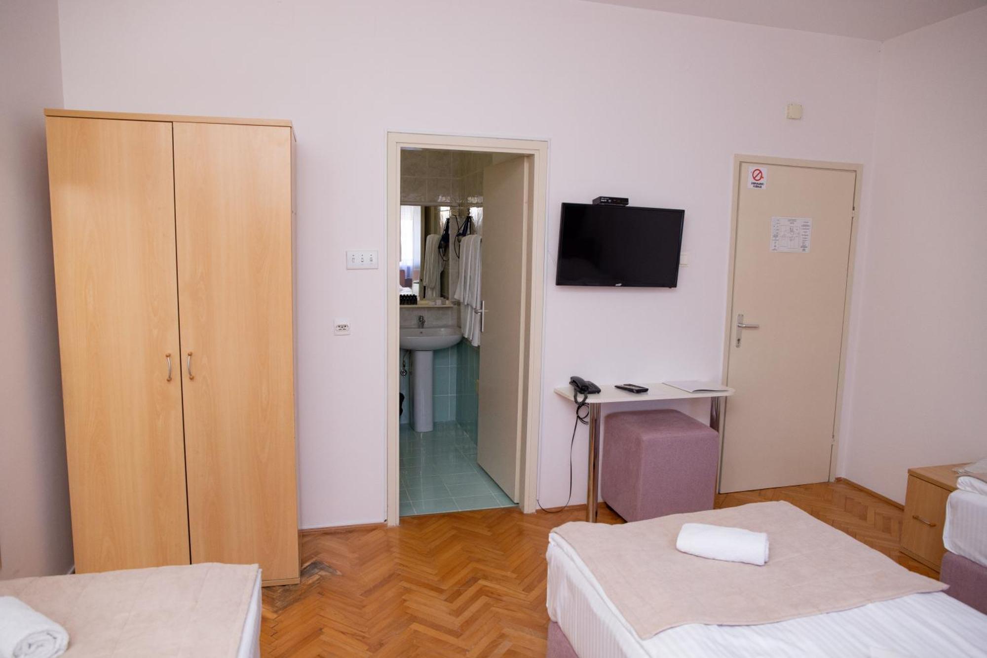 Motel New Sanatron Bosanski Novi Екстериор снимка