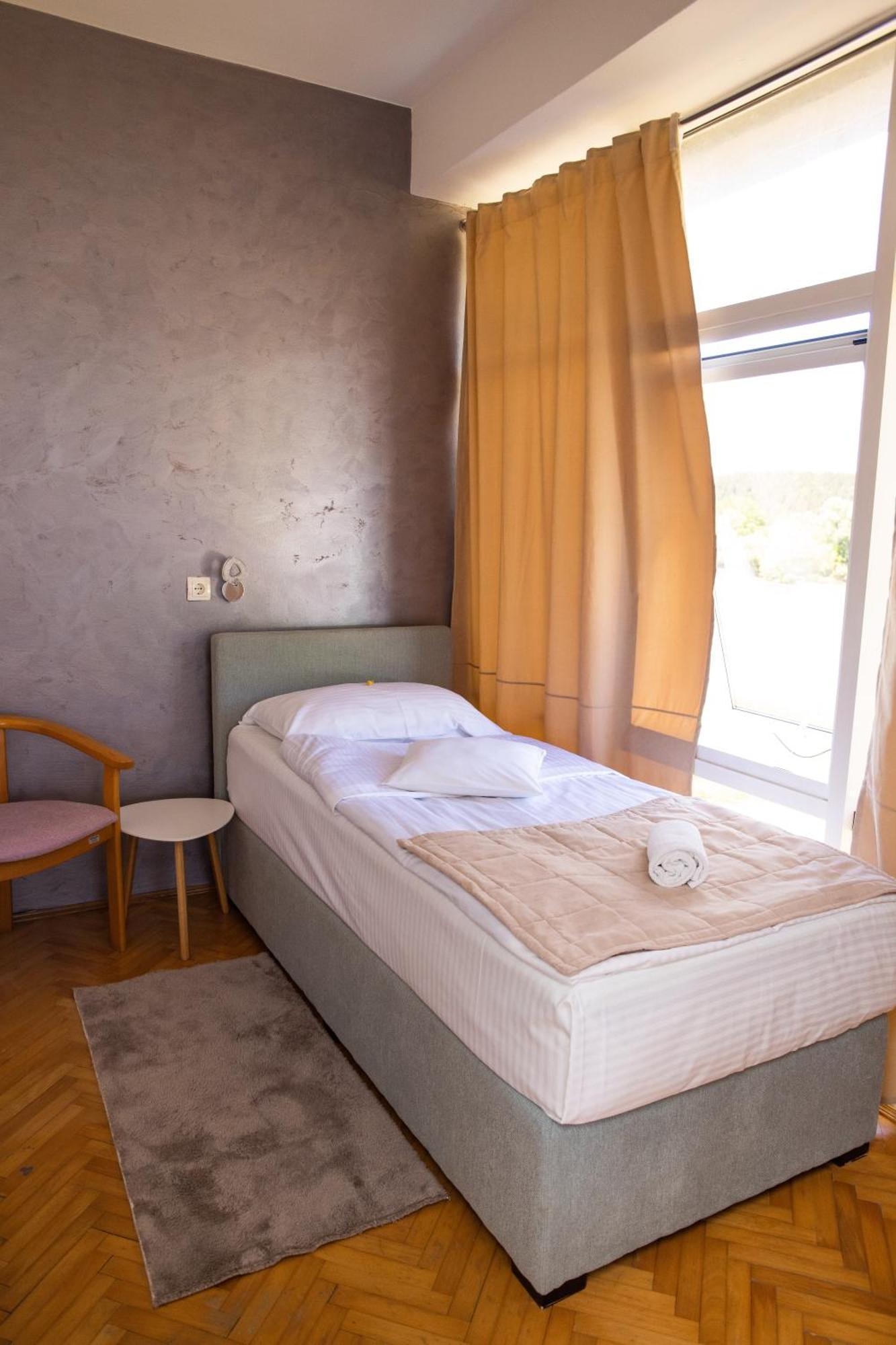 Motel New Sanatron Bosanski Novi Екстериор снимка