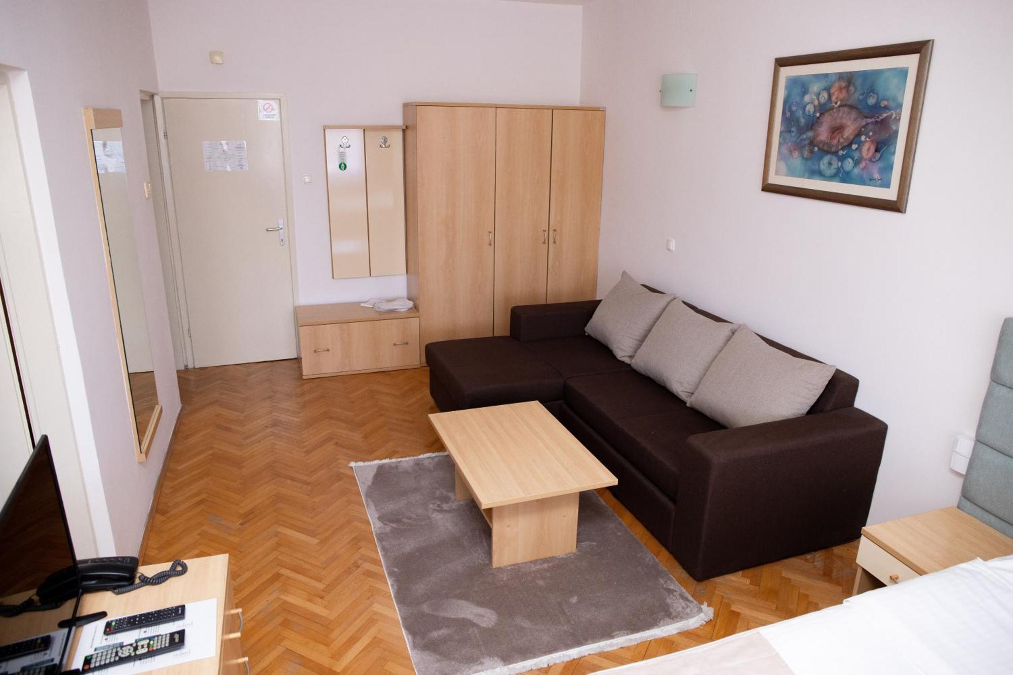 Motel New Sanatron Bosanski Novi Екстериор снимка
