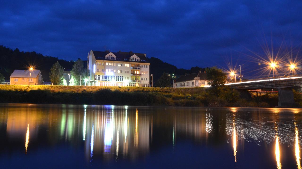 Motel New Sanatron Bosanski Novi Екстериор снимка